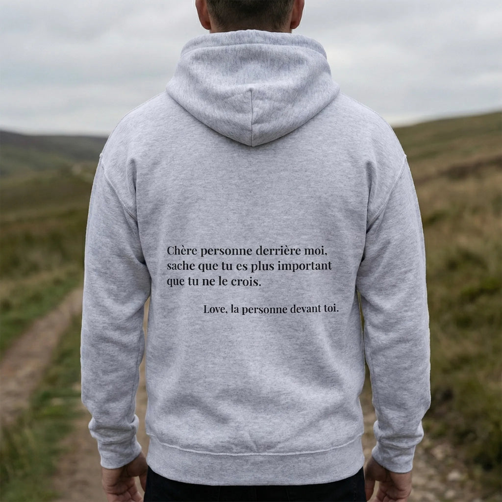 fiche produit stay strong hoodie gris message au dos 